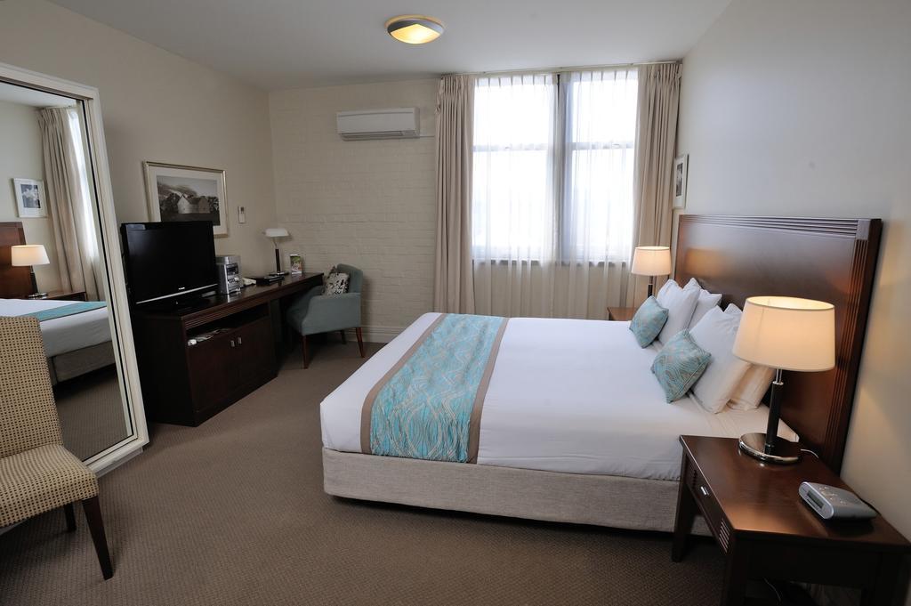 Launceston Central Apartment Hotel Official Экстерьер фото