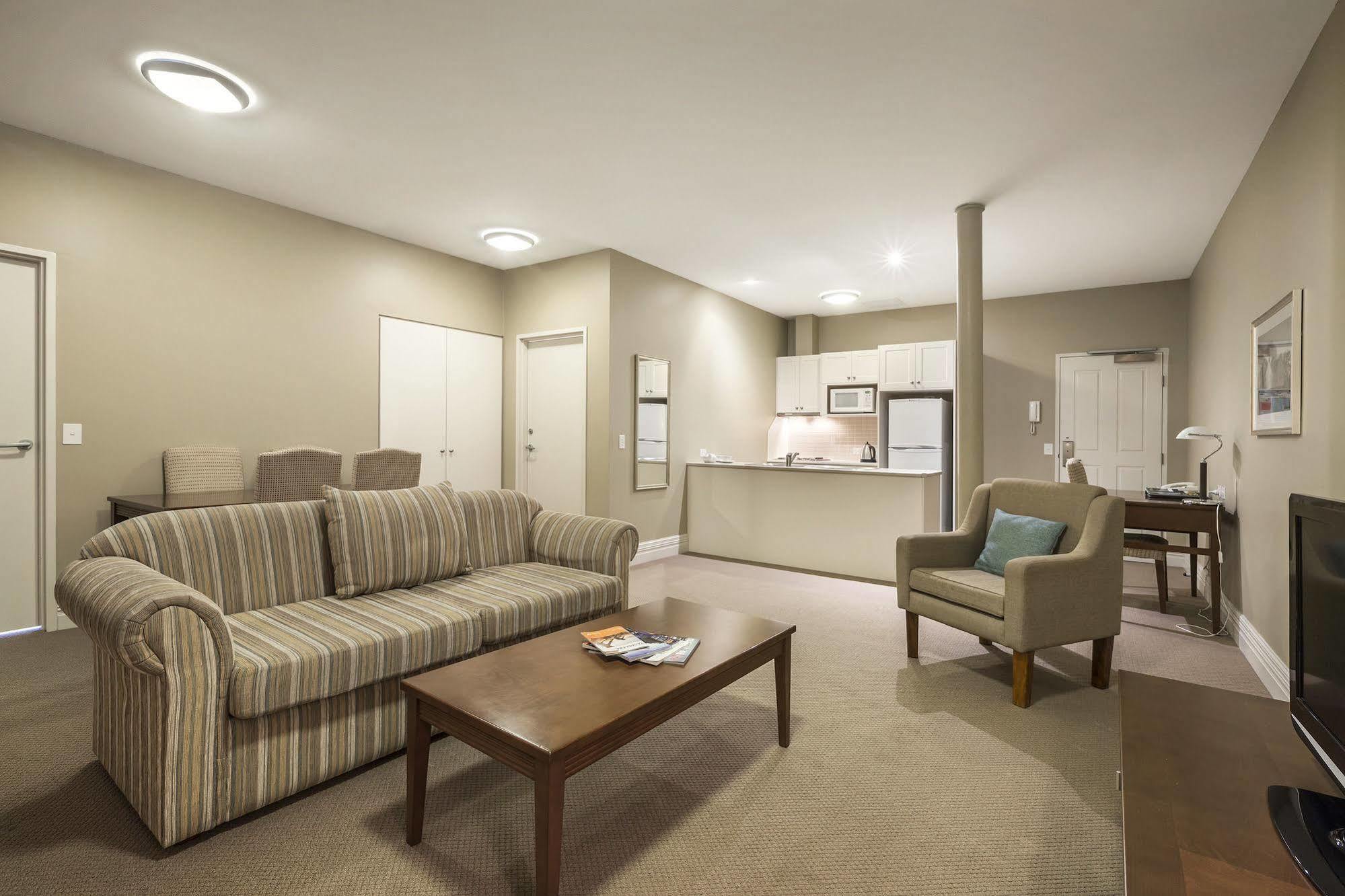 Launceston Central Apartment Hotel Official Экстерьер фото