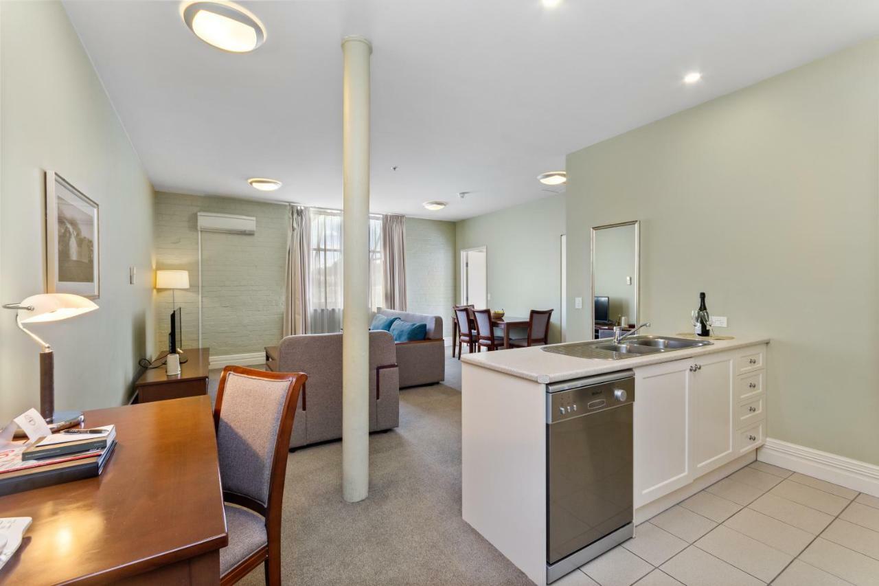 Launceston Central Apartment Hotel Official Экстерьер фото